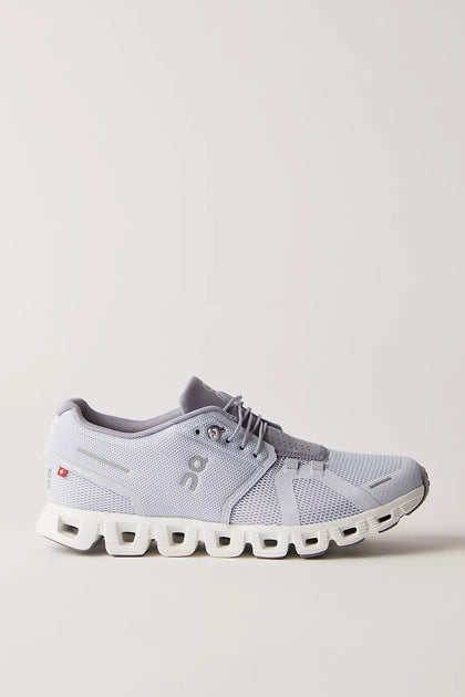 On cloud black white sales