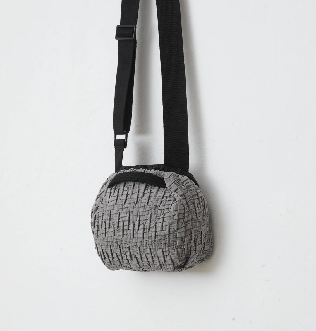 FRANKIE CROSSBODY GREY
