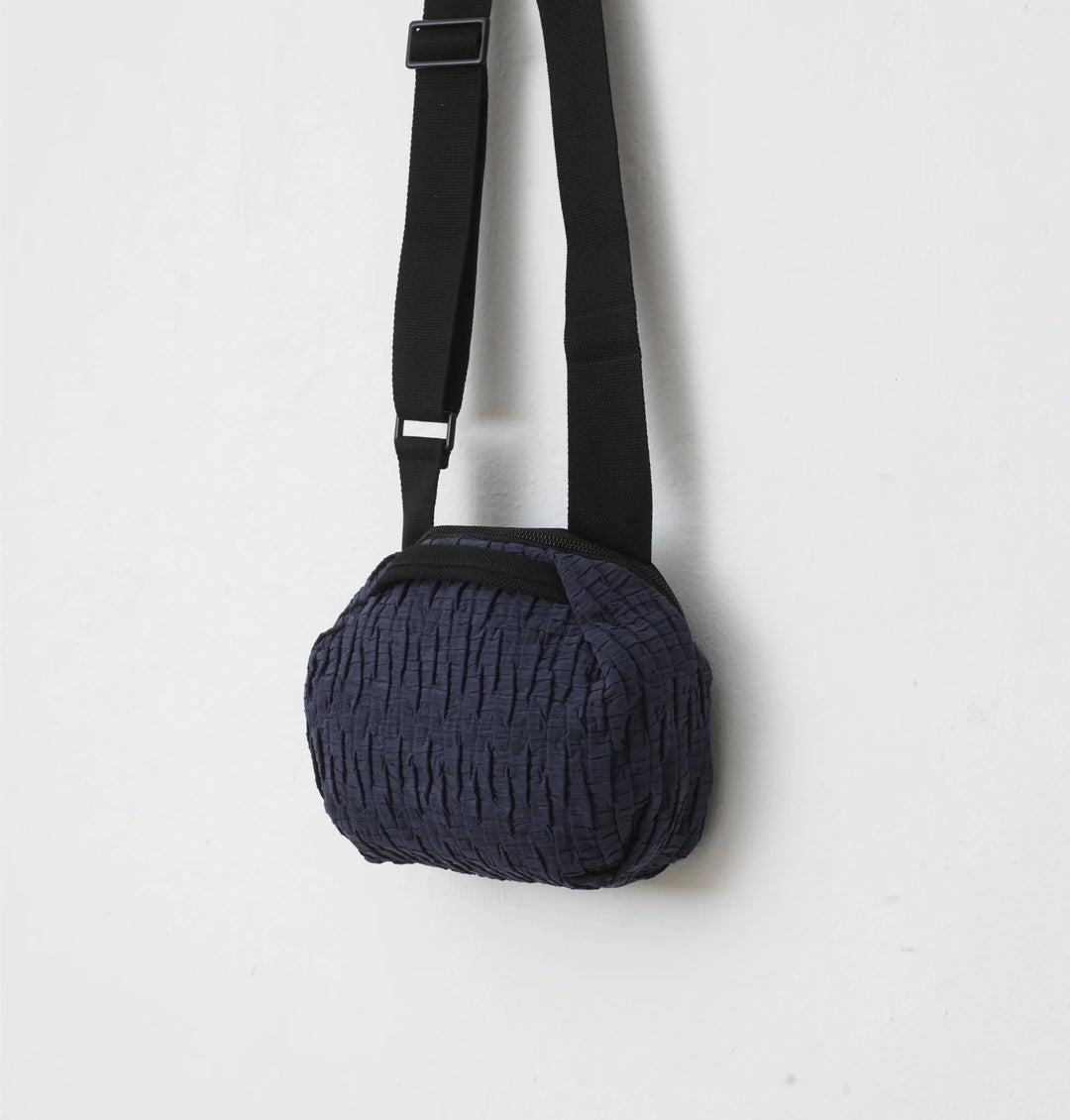 FRANKIE CROSSBODY NAVY