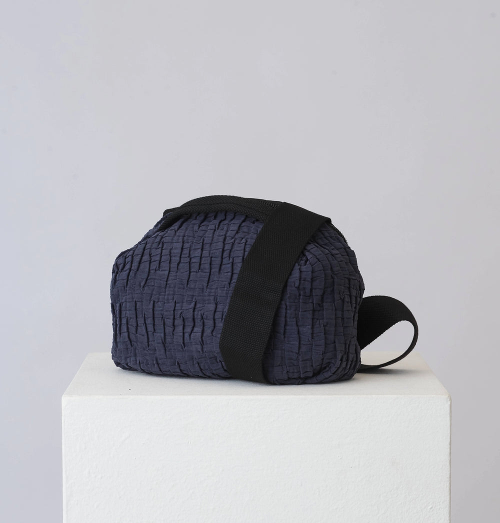 FRANKIE CROSSBODY NAVY