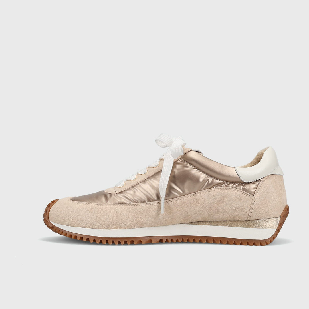 QUEEN NUDE METALLIC SNEAKER