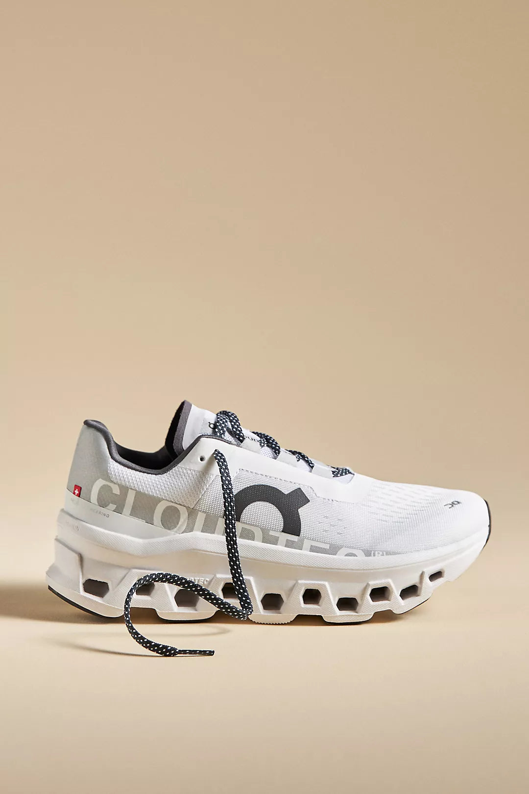 CLOUDMONSTER WOMEN ALL WHITE – Main & Taylor
