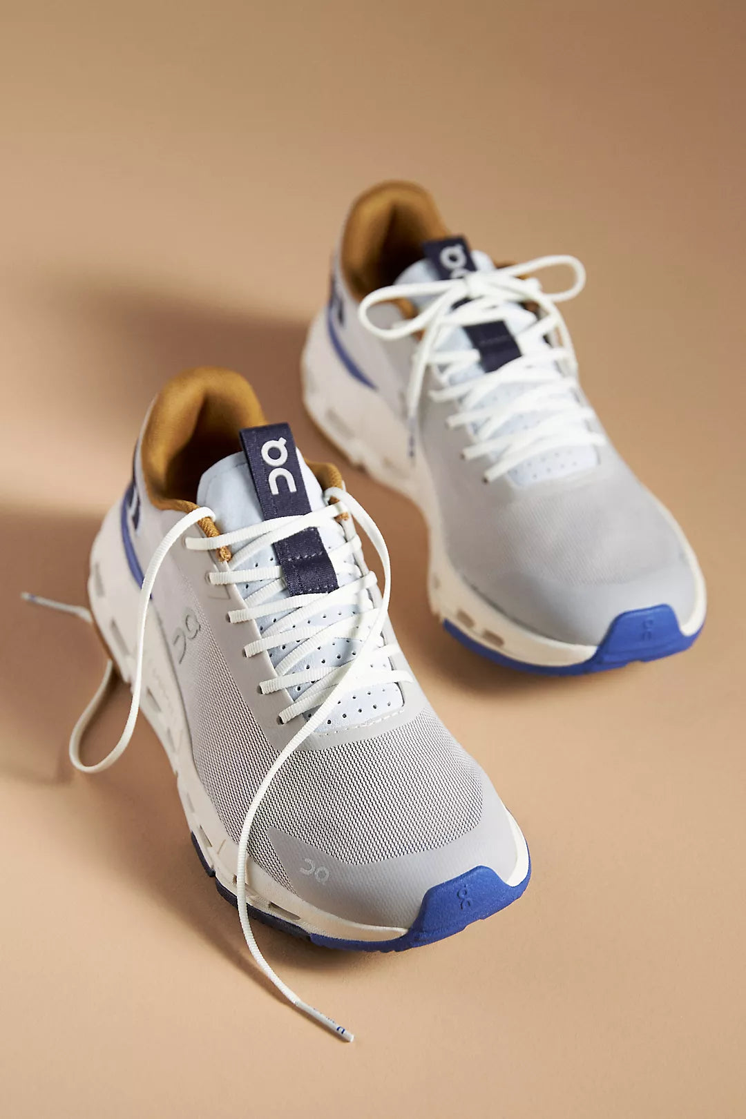 CLOUDNOVA FORM2 WOMEN SILVER/HEATHER – Main & Taylor