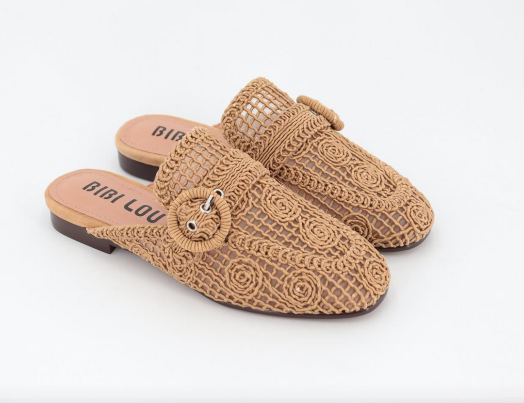 靴 Bibiy. AMORY Bibiy. Avia Little and Big Boys Running Sneakers with Bungee Laces