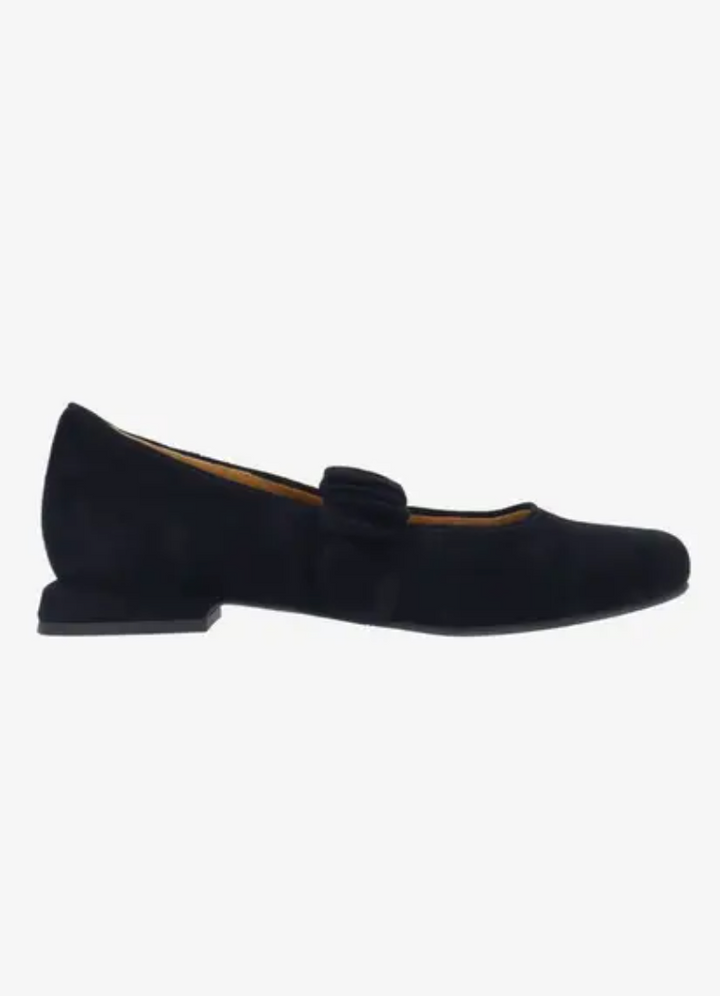 TAVIAN BLACK SUEDE FLAT