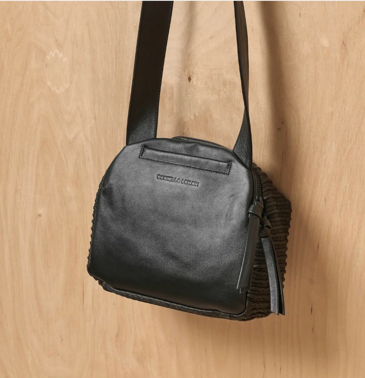 BILLIE CROSSBODY WAVY BLACK