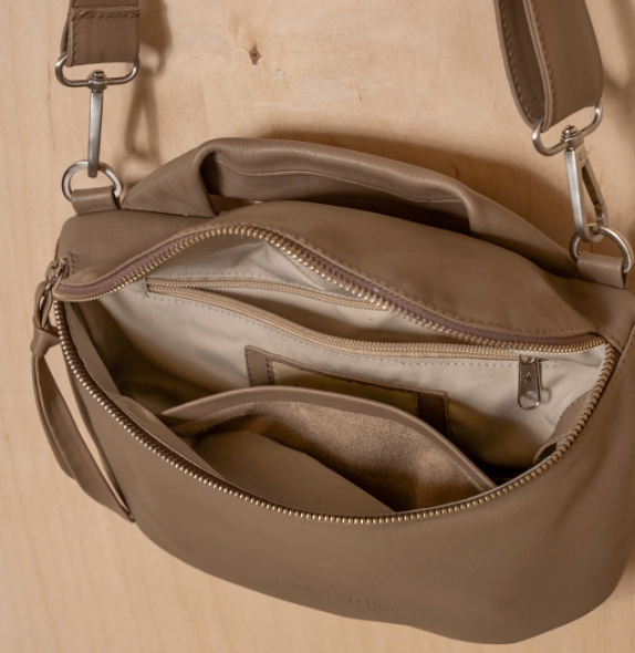 MIA CROSSBODY TAUPE