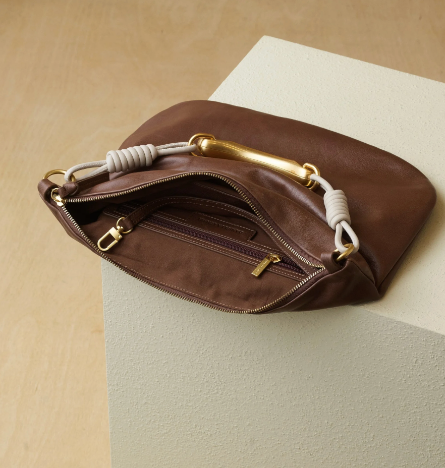 VENUS CROSSBODY CHOCOLATE