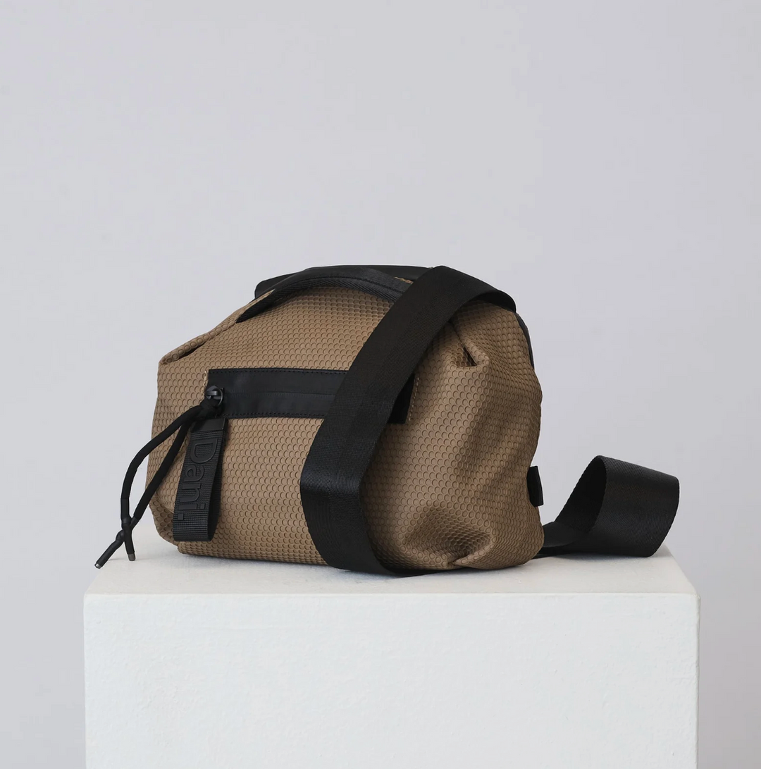 BONNIE CROSSBOY TAUPE