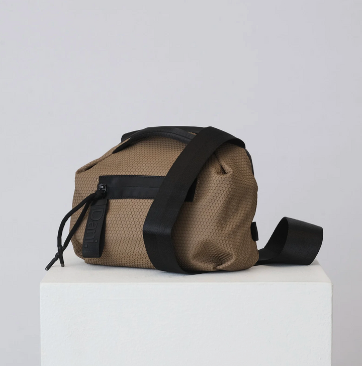 BONNIE CROSSBOY TAUPE