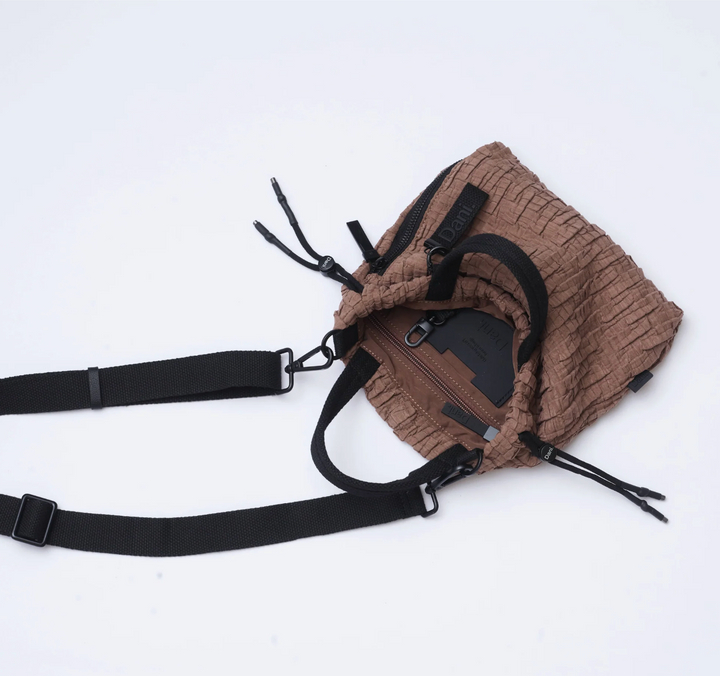 FRANKIE SMALL BUCKET BAG CINNAMON
