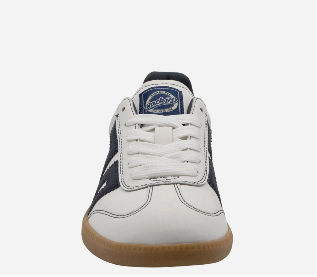 SHELLY WHITE/NAVY SNEAKER