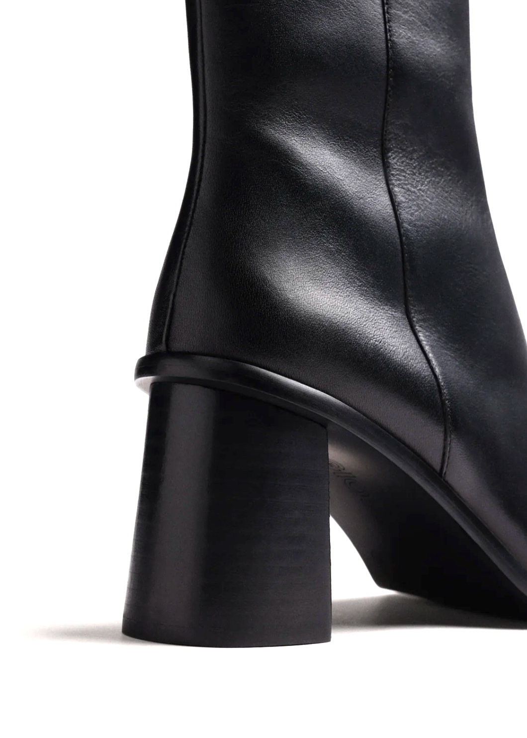 80759 BLACK/BLACK PATENT BOOT