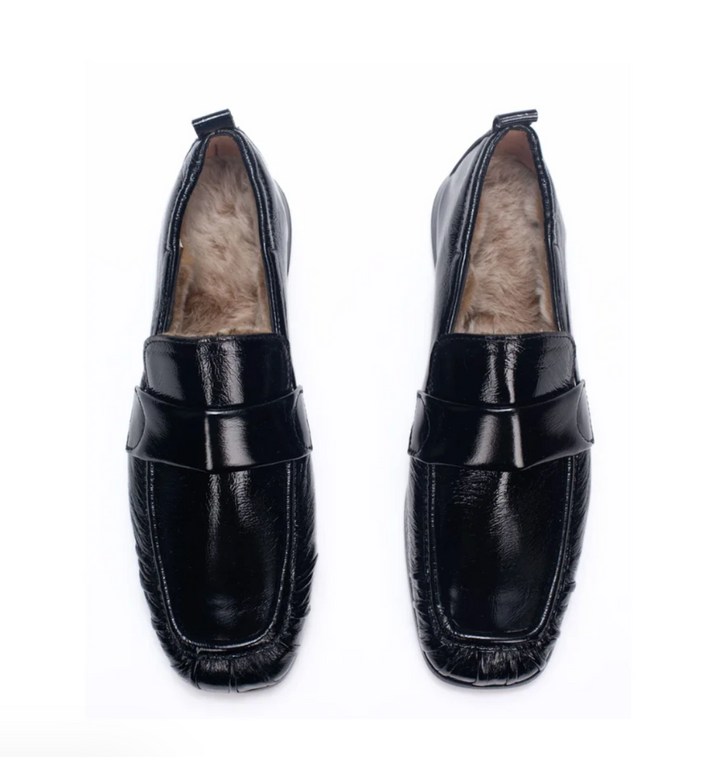 22211 LENA BLACK LOAFER W/SHEARLING