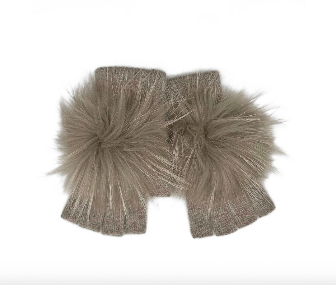 HANDWARMER 62 TAUPE POMPOM
