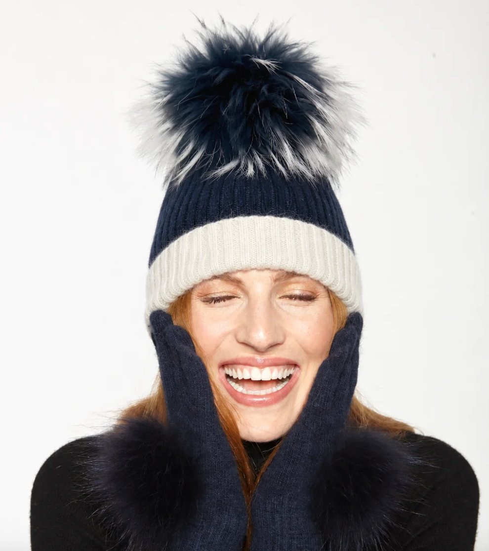 HAT68 NAVY/WHITE 2 POMPOM HAT