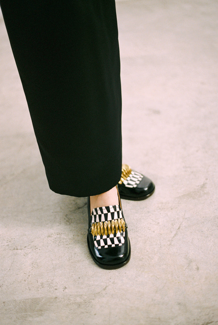 TIBRO BLACK/WHITE LOAFER