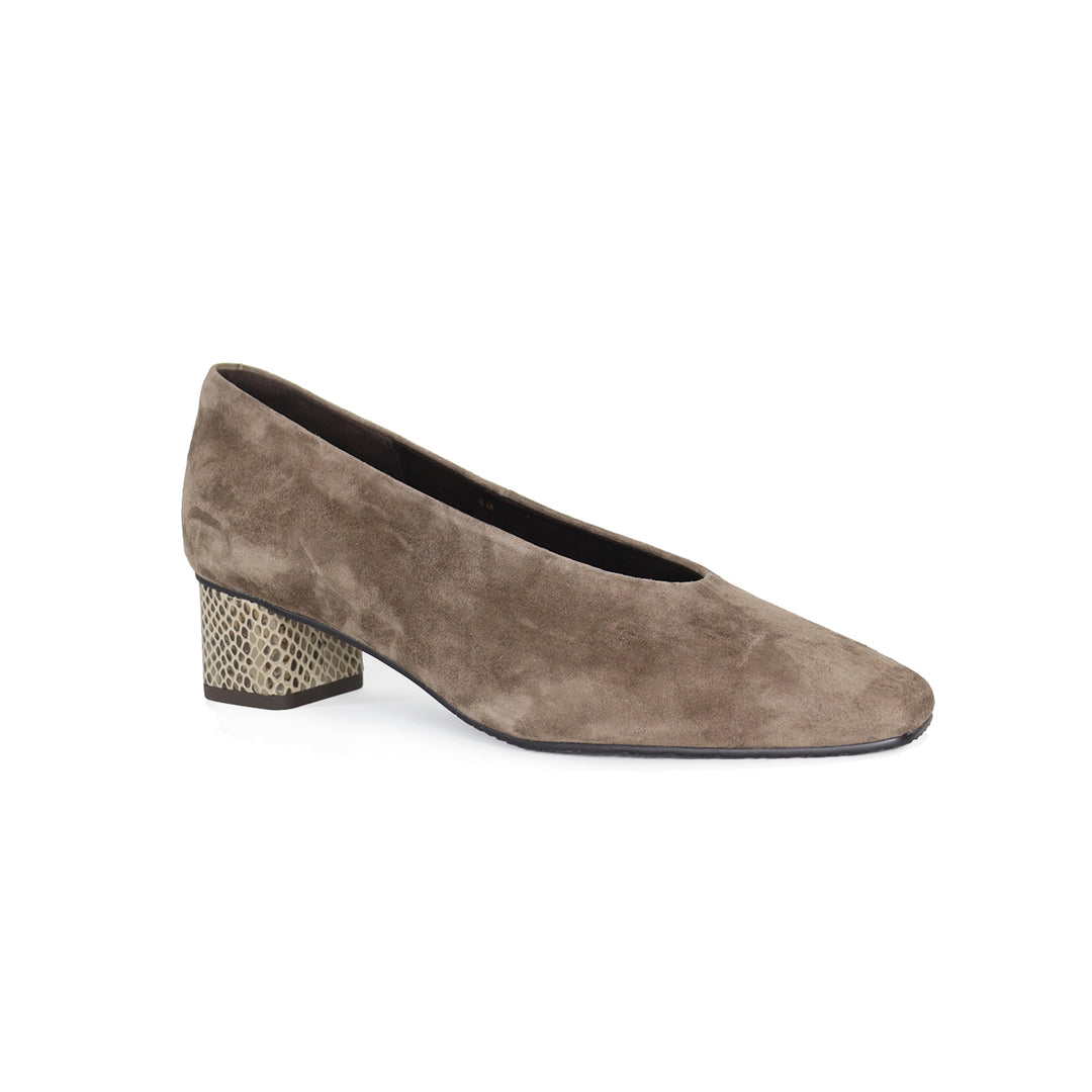 SOLARA BRUNETTE SUEDE PUMP