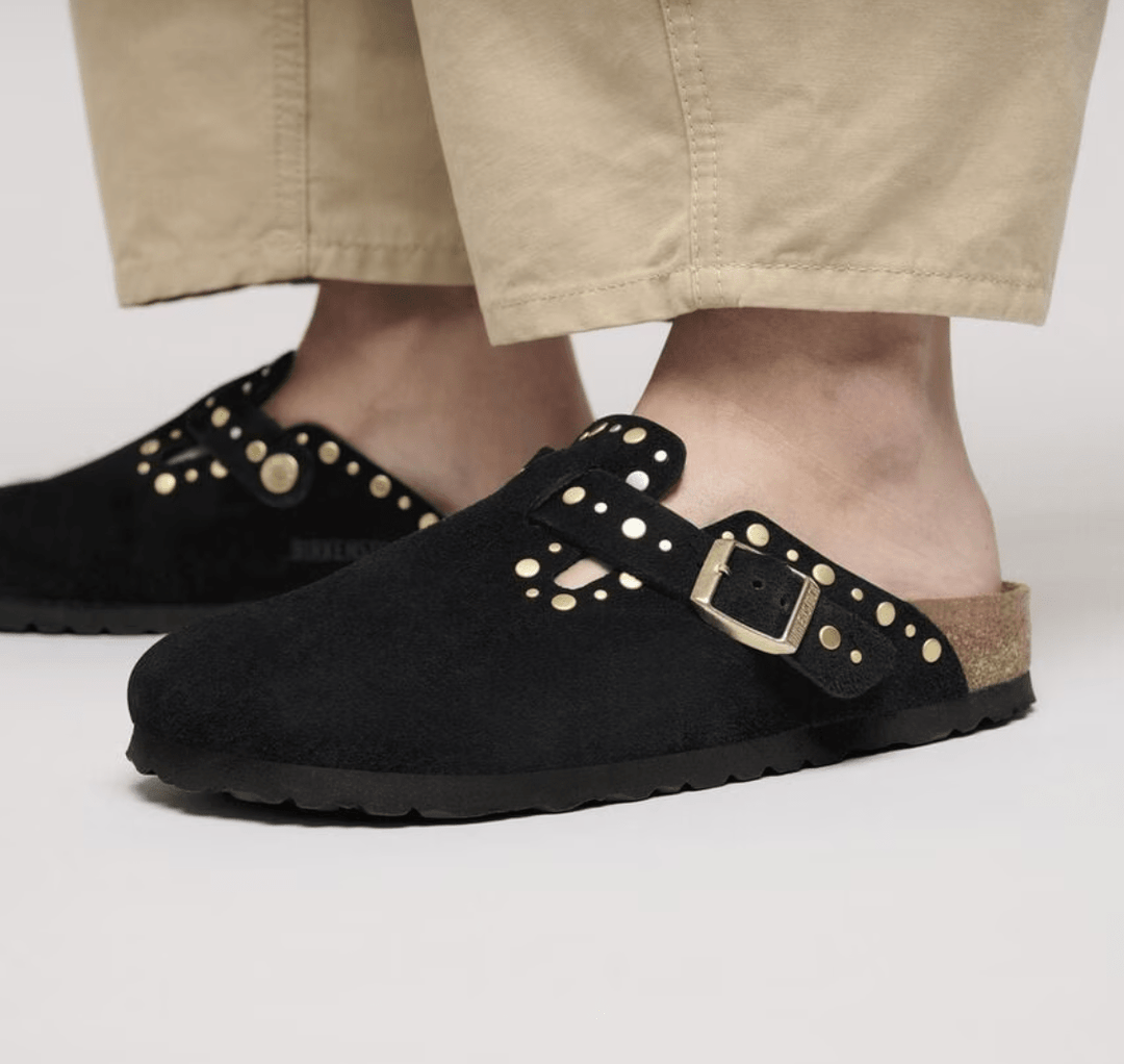 Birkenstock BOSTON RIVET BLACK SUEDE Shoes | Shop now at Main & Taylor Shoes!