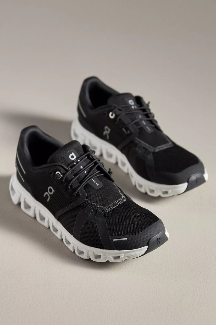 On Running CLOUD6 WOMEN BLACK/WHITE SNEAKER Shoes | Shop now at Main &amp; Taylor Shoes!