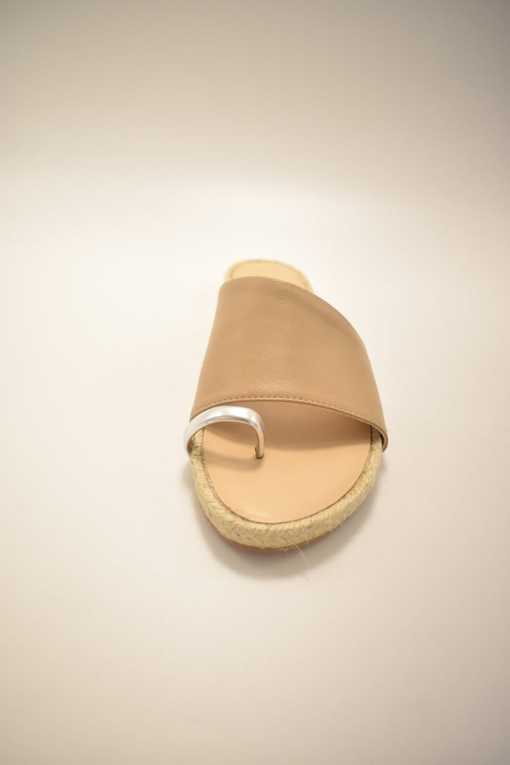 Gaimo MIZU CAMEL FLAT SANDAL Shoes | Shop now at Main &amp; Taylor Shoes!