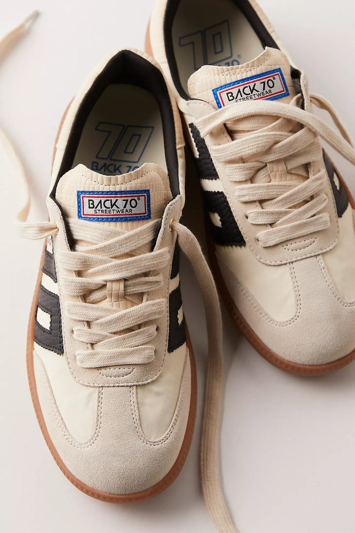 Back 70 GHOST BEIGE/BLACK Shoes | Shop now at Main &amp; Taylor Shoes!