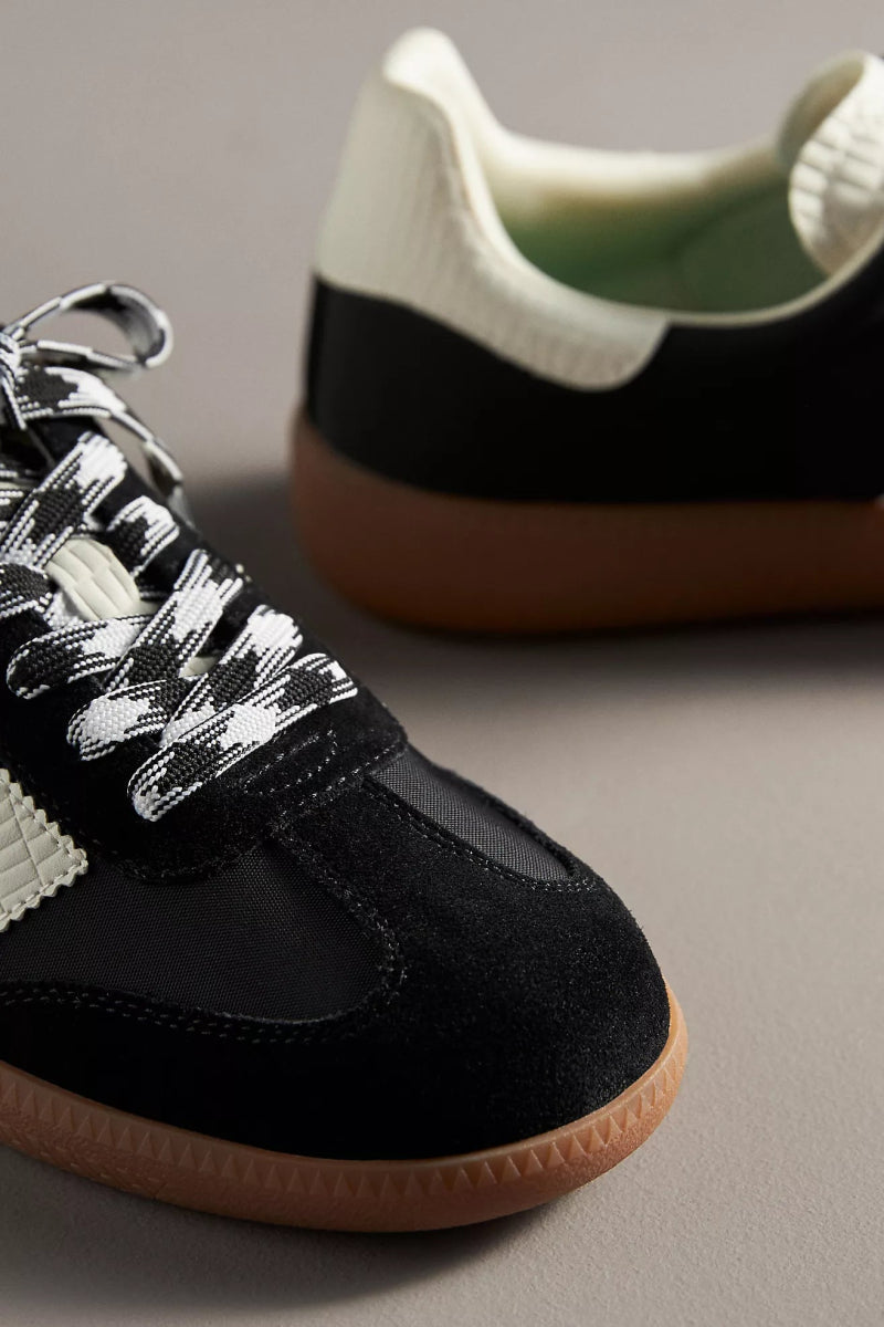Back 70 GHOST BLACK/WHITE Shoes | Shop now at Main &amp; Taylor Shoes!
