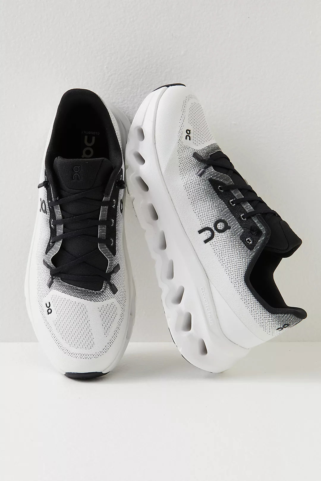 CLOUDTILT MEN BLACK/IVORY – Main & Taylor