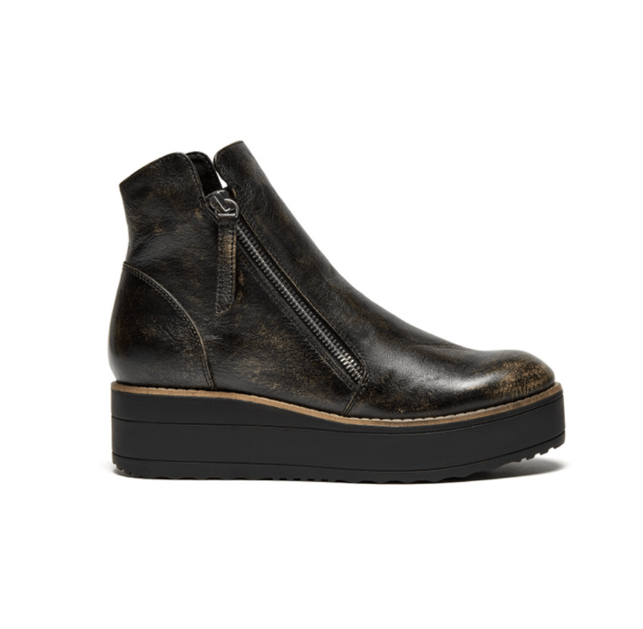 SILENT D NENE SMOKEY BLACK LEATHER Shoes | Shop now at Main & Taylor Shoes!