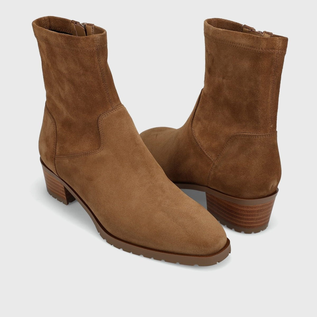 VANELI OLEG WATERPROOF DESERT SUEDE Shoes | Shop now at Main & Taylor Shoes!
