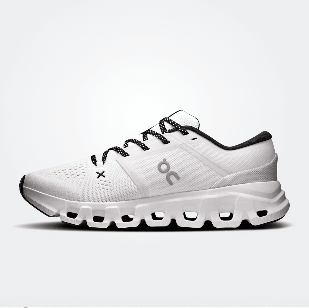 On Running CLOUDX 5 WOMEN WHITE/BLACK SNEAKER Shoes | Shop now at Main &amp; Taylor Shoes!
