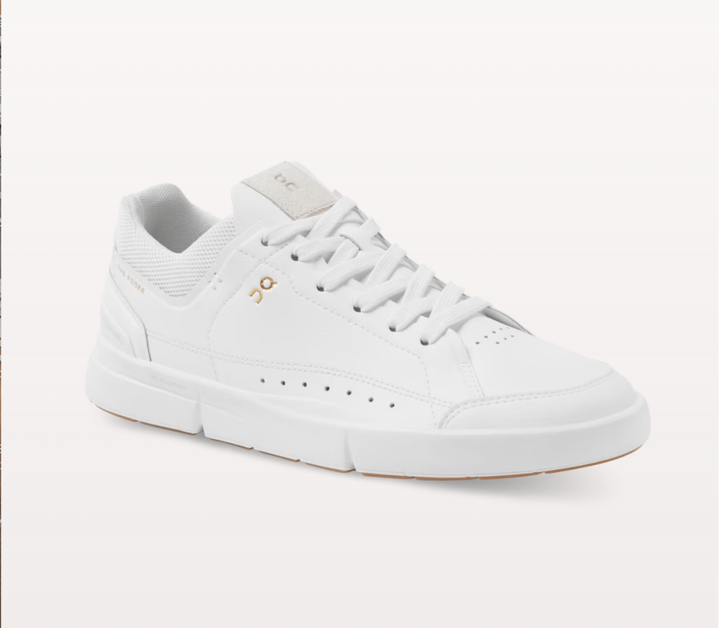 ON ROGER CENTER COURT WOMEN WHITE/GUM SHOES | Main & Taylor