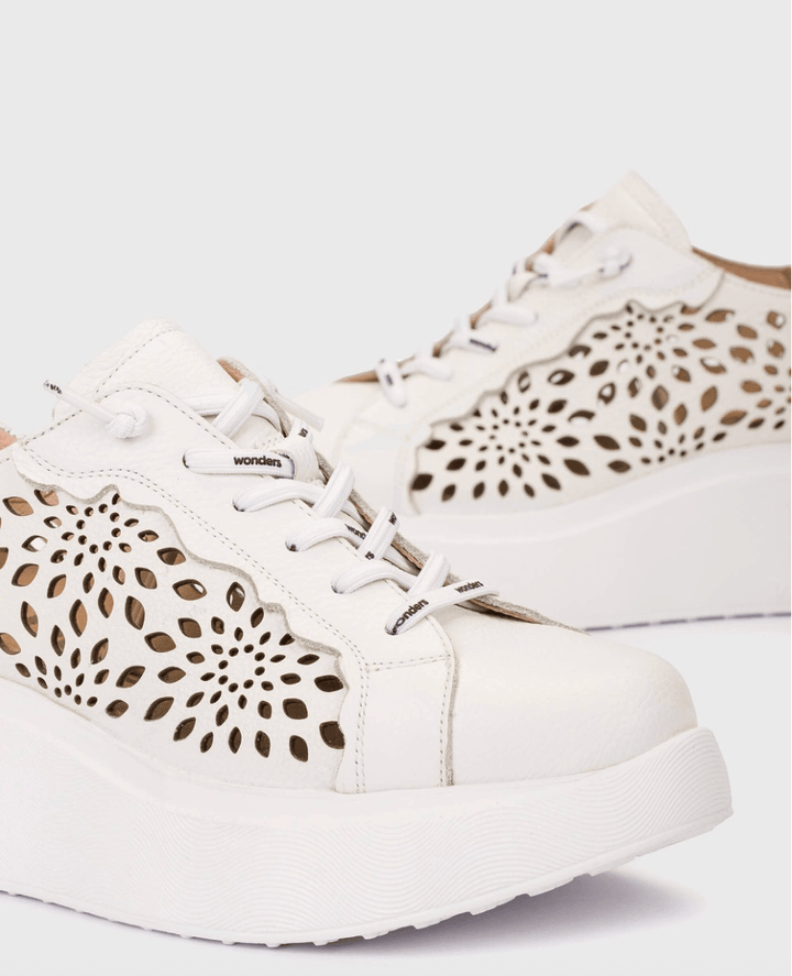 Wonders A - 3641 OFF WHITE/PLATA SNEAKER Shoes | Shop now at Main &amp; Taylor Shoes!